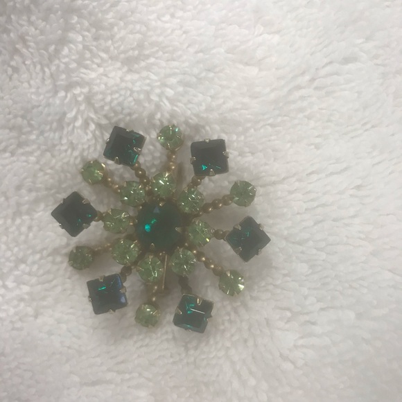 Vintage Two-Tone Green Rhinestone Brooch Lapel Pin - Picture 6 of 8